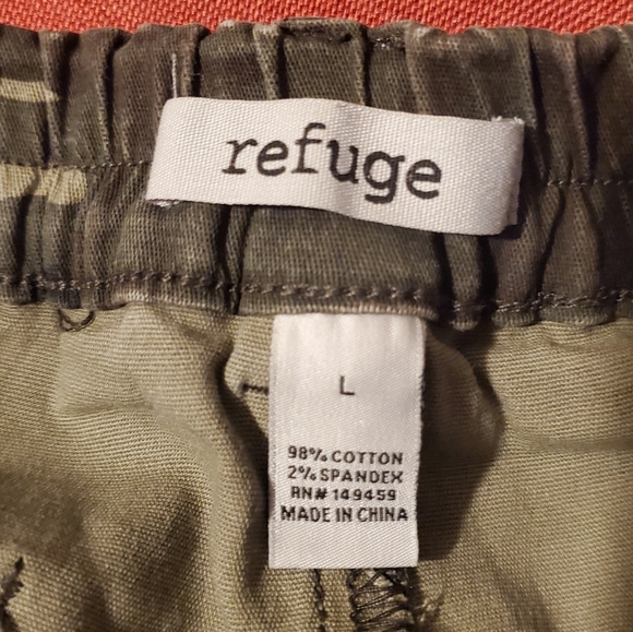 Cute Button Camo Skirt - Picture 4 of 4